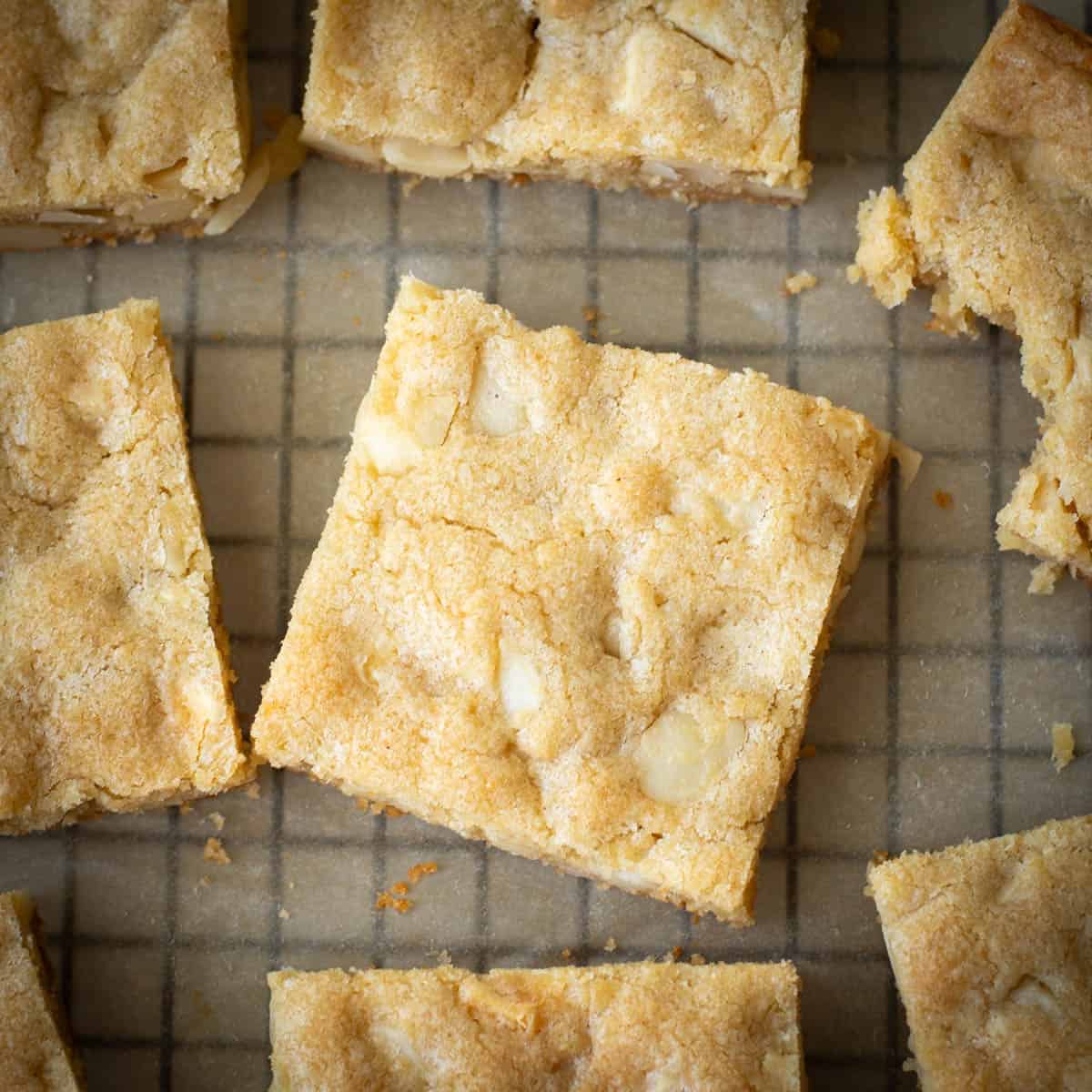 Chopped White Chocolate Macadamia Nut Bars