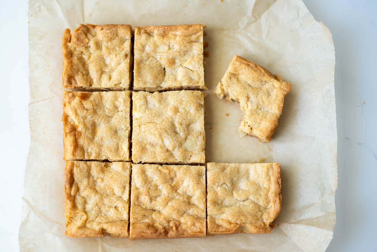 Chopped White Chocolate Macadamia Nut Bars