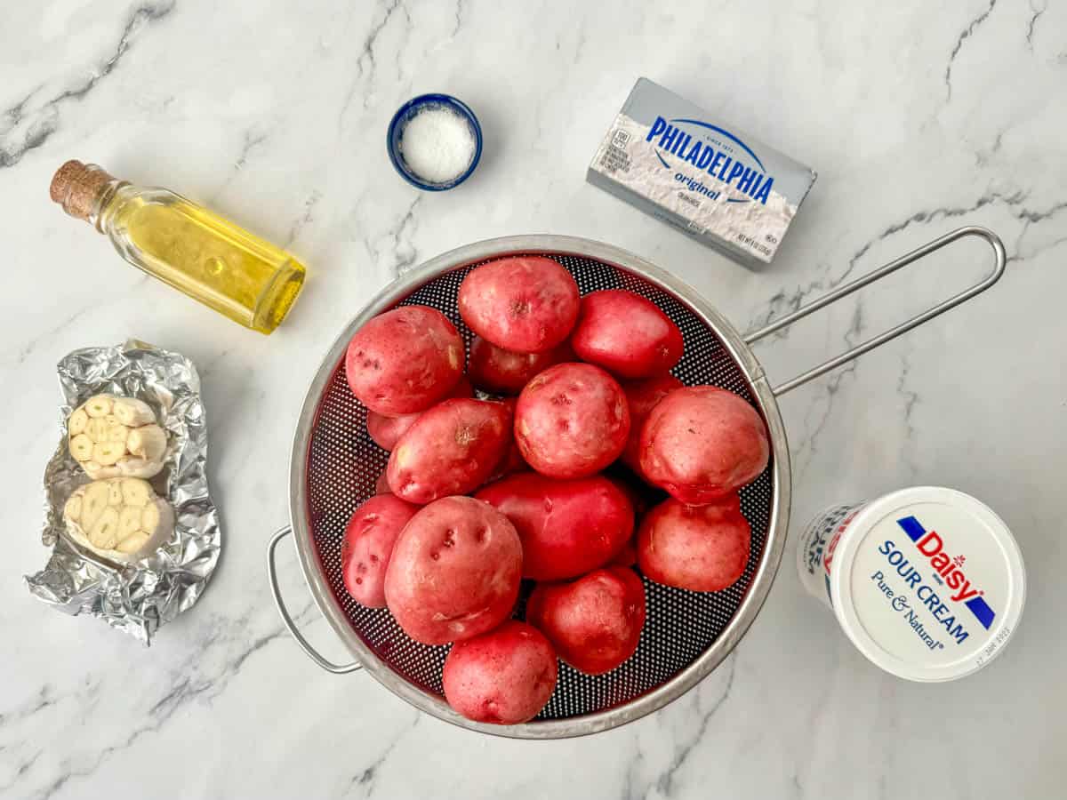 Ingredients needed to make Garlic Mashed Potatoes